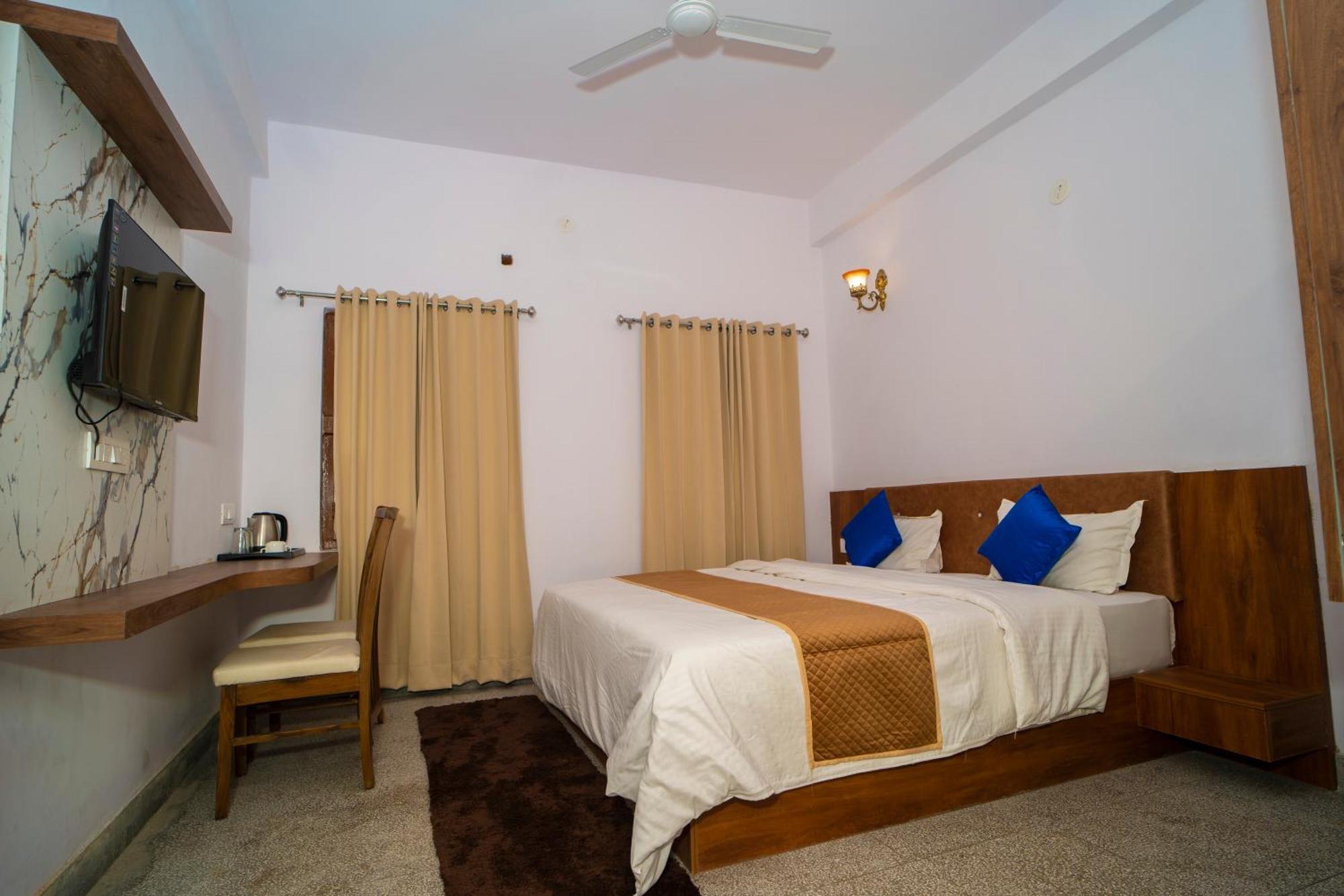Devdarshan Hotel & Restaurant Udajpur Zewnętrze zdjęcie