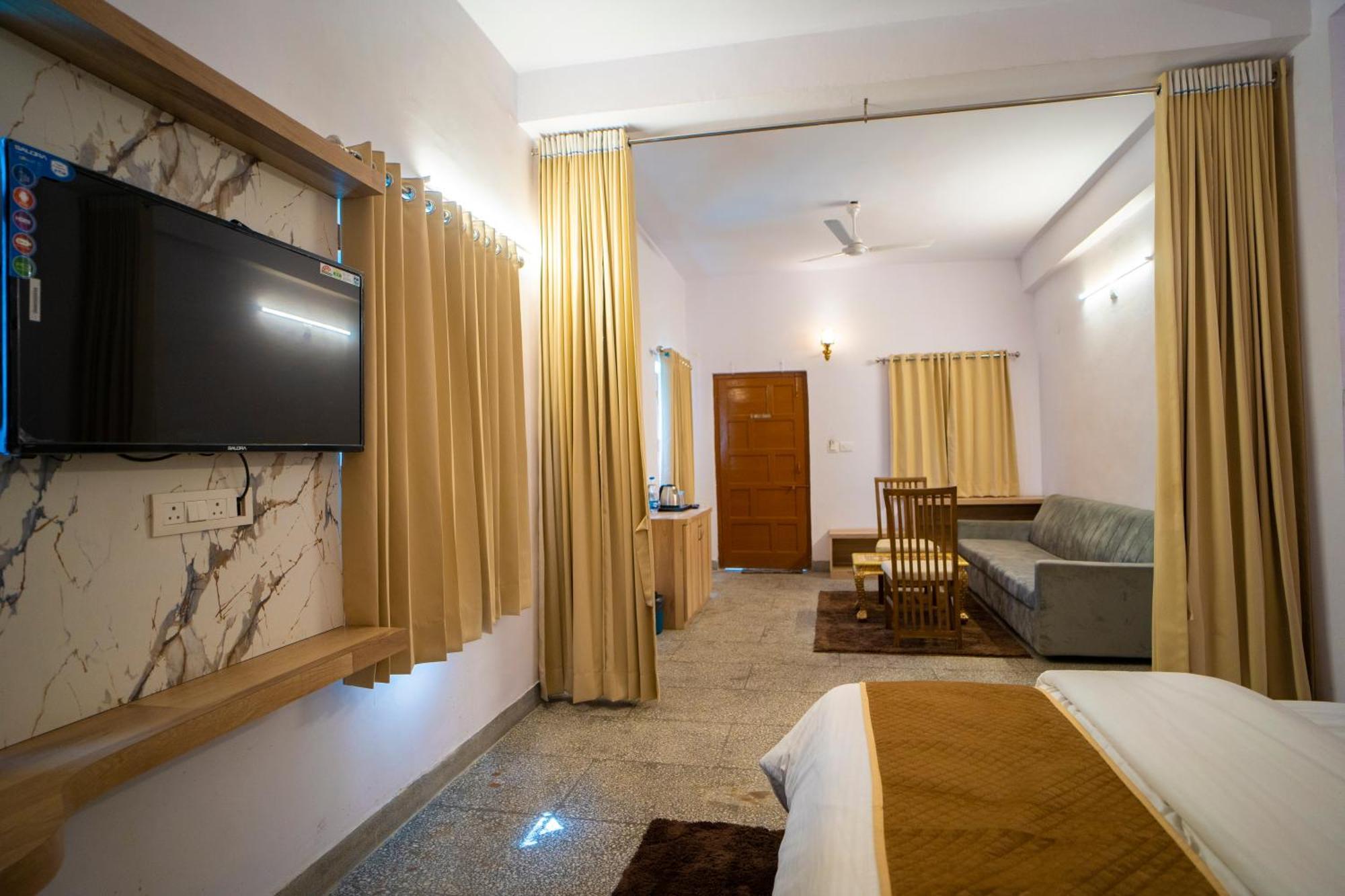 Devdarshan Hotel & Restaurant Udajpur Zewnętrze zdjęcie