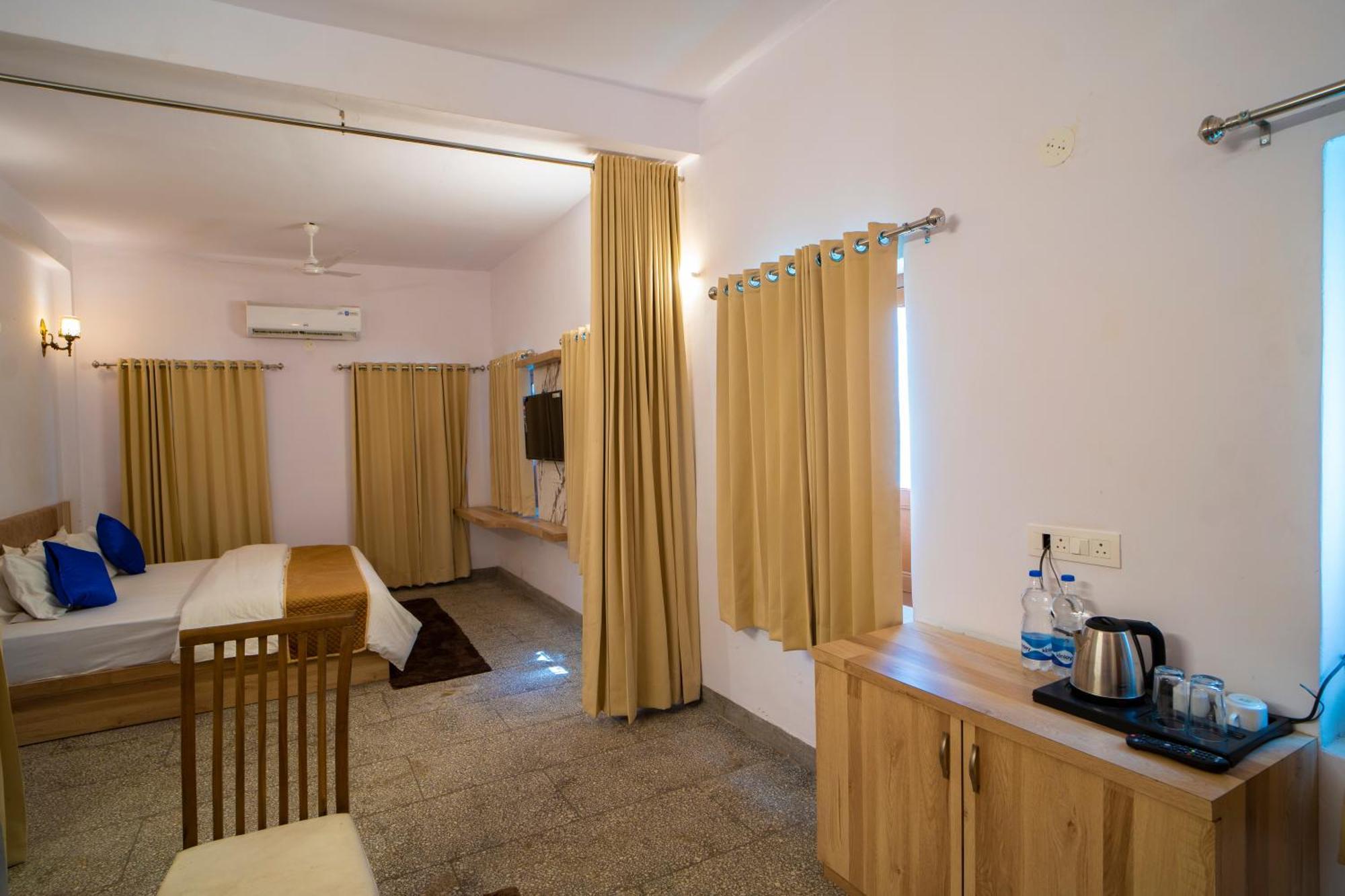 Devdarshan Hotel & Restaurant Udajpur Zewnętrze zdjęcie