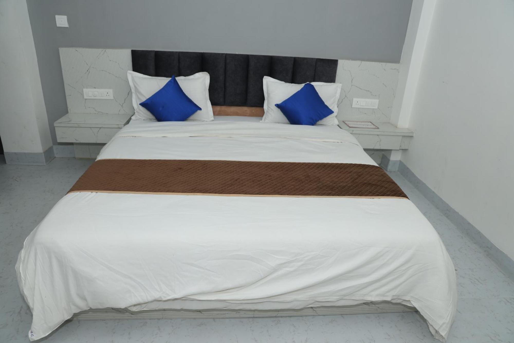 Devdarshan Hotel & Restaurant Udajpur Zewnętrze zdjęcie