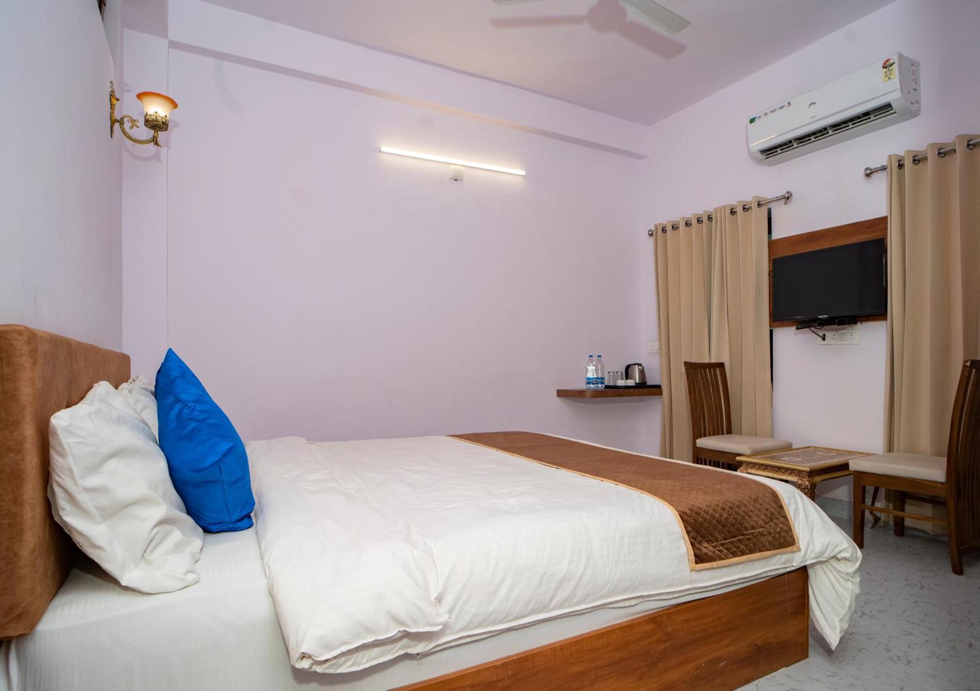 Devdarshan Hotel & Restaurant Udajpur Zewnętrze zdjęcie